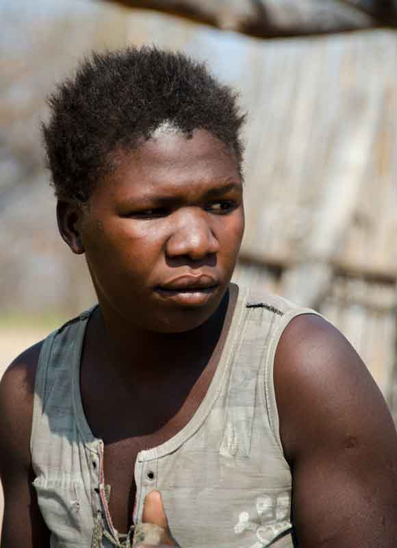 59 - Namibia - poblado Kavango - mujer Kavango